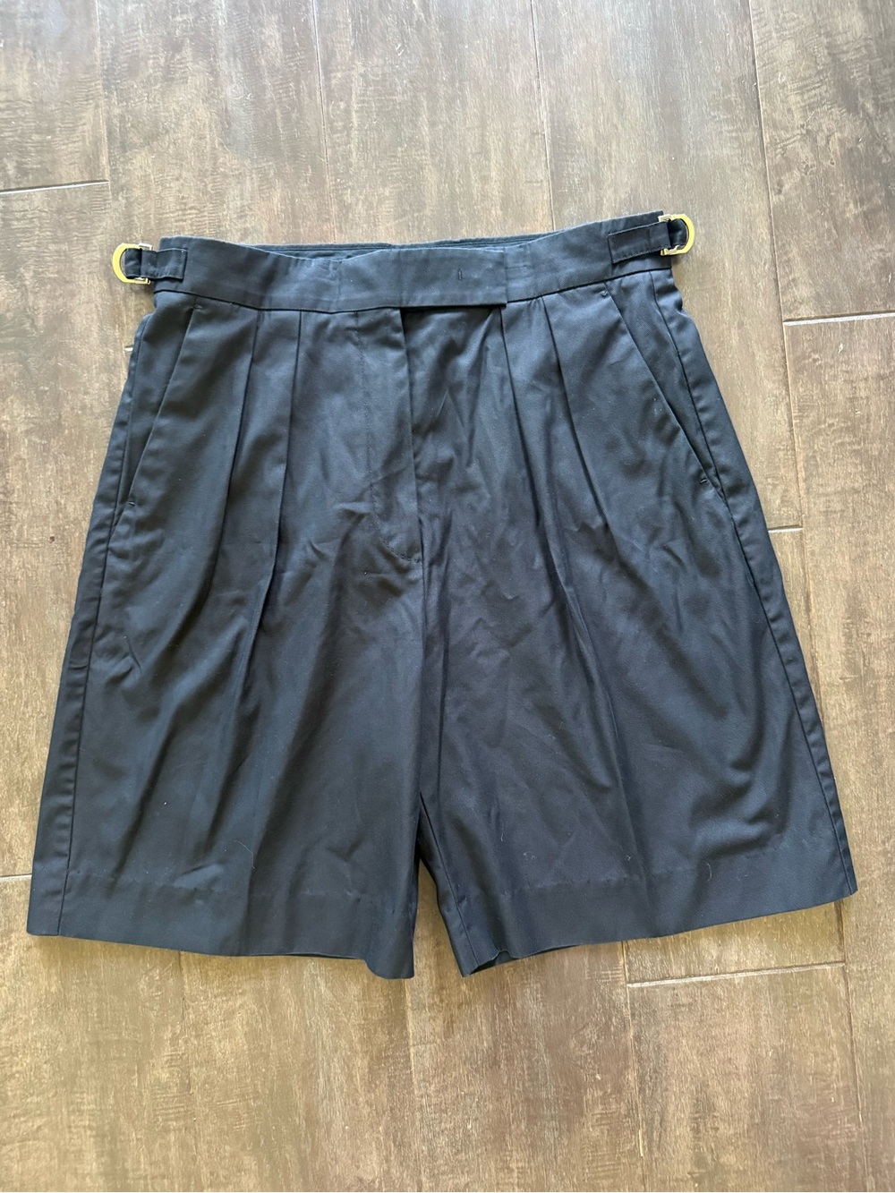 Max Mara Black Pleated High Rise Safari Shorts Gold Detail 100% Cotton Size 10